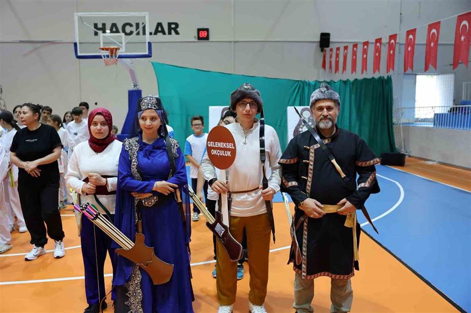 Başkan Özdoğan: "Gençlerimizin gelişmesi için tüm imkânlarımızı seferber ettik"