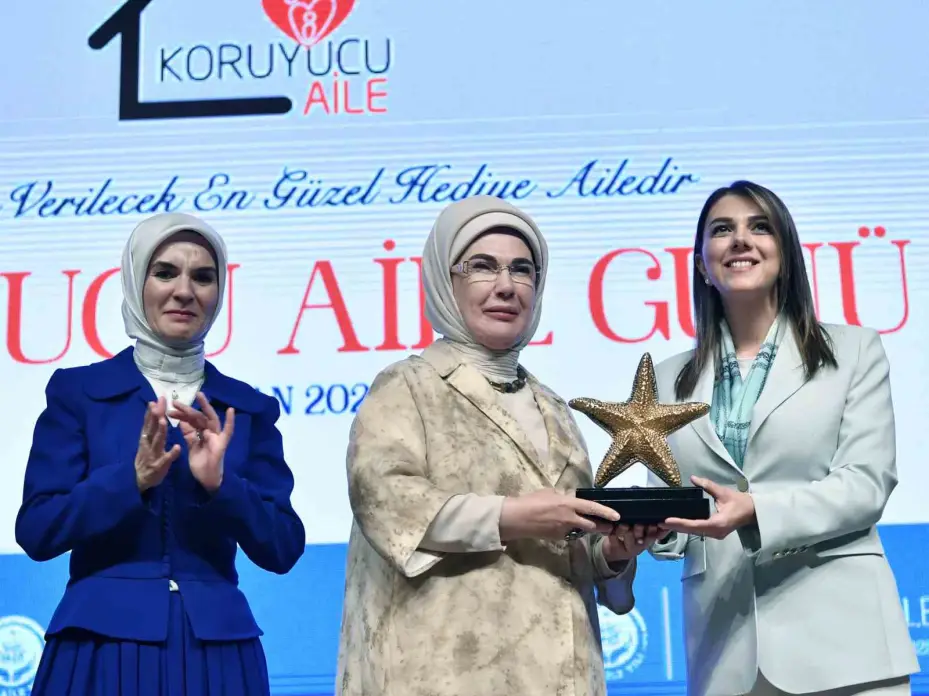 Emine Erdoğan: "Koruyucu aile sisteminin tüm dünyada yaygınlaşması elzemdir"