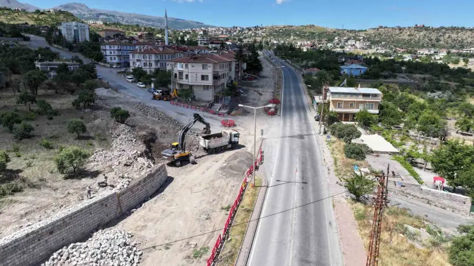 Başkan Özdoğan’dan Kayseri Caddesi’nde inceleme