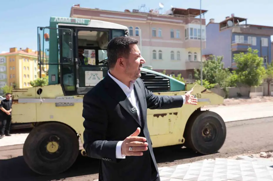 Başkan Arı, alt yapı çalışmalarını yerinde inceledi