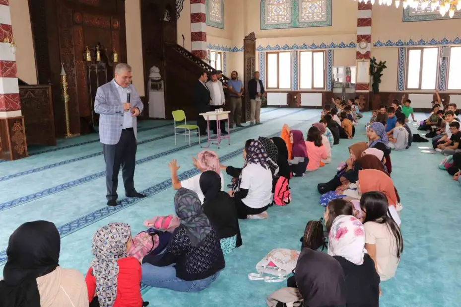 Sivas’ta camiler çocuk sesleriyle yankılandı