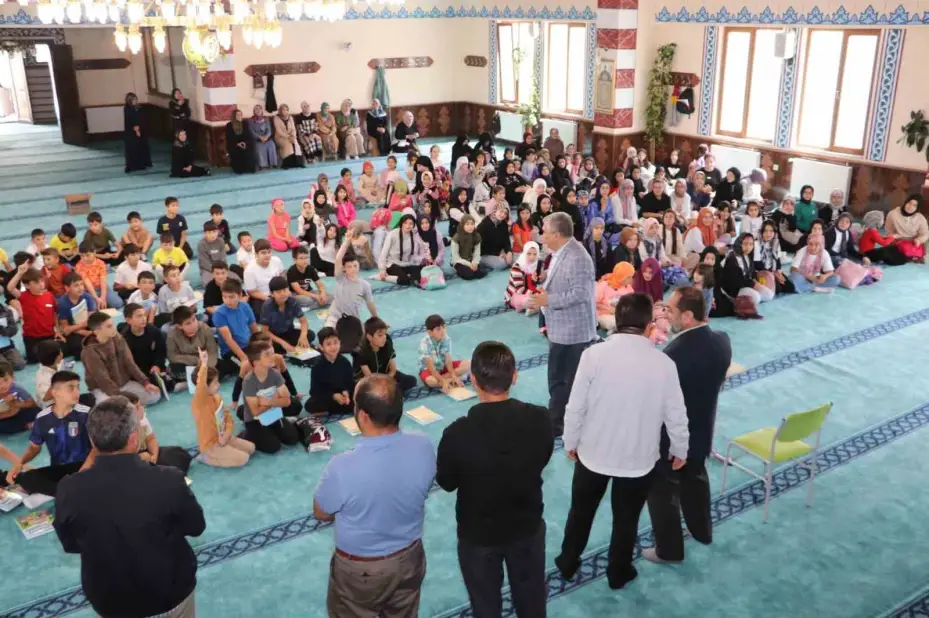 Sivas’ta camiler çocuk sesleriyle yankılandı