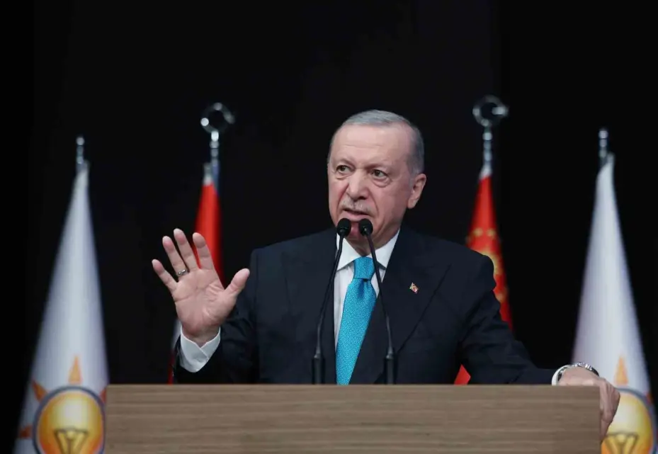 Cumhurbaşkanı Erdoğan: "Resulullah Efendimize ve diğer peygamberlerimize küstahlık edenler bunun hesabını hukuk önünde vereceklerdir, biz bunun takipçisi olacağız"