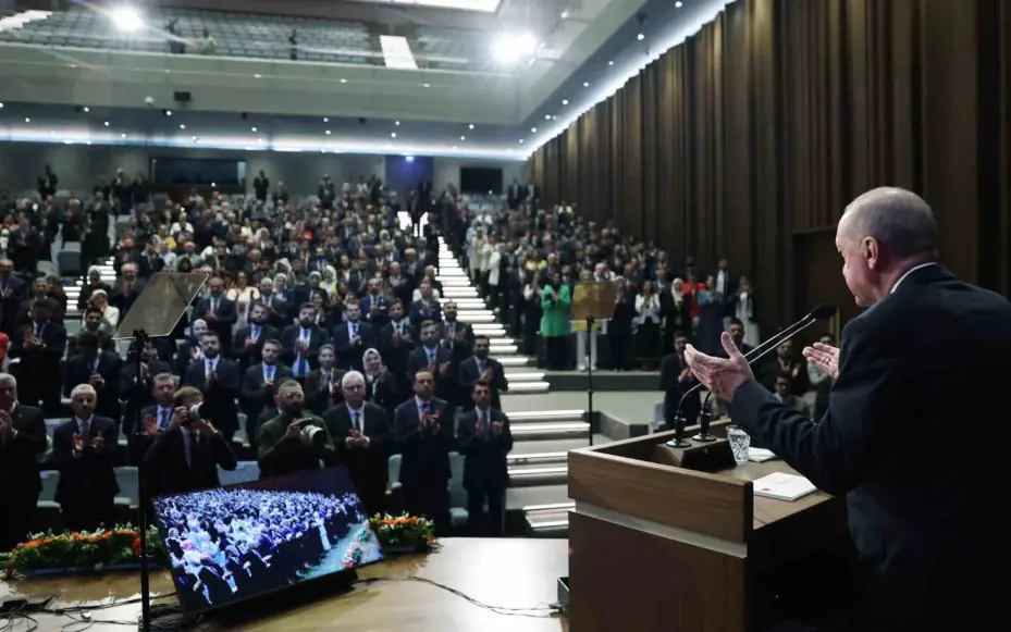 Cumhurbaşkanı Erdoğan: "Resulullah Efendimize ve diğer peygamberlerimize küstahlık edenler bunun hesabını hukuk önünde vereceklerdir, biz bunun takipçisi olacağız"