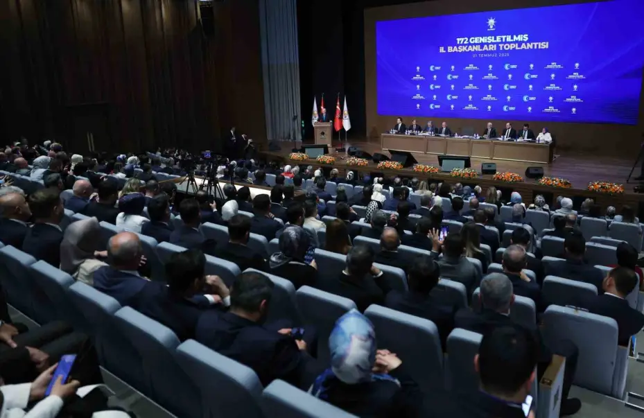 Cumhurbaşkanı Erdoğan: "Resulullah Efendimize ve diğer peygamberlerimize küstahlık edenler bunun hesabını hukuk önünde vereceklerdir, biz bunun takipçisi olacağız"