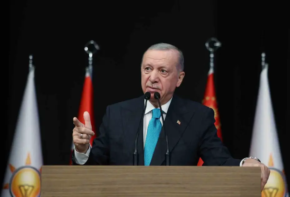Cumhurbaşkanı Erdoğan: "Resulullah Efendimize ve diğer peygamberlerimize küstahlık edenler bunun hesabını hukuk önünde vereceklerdir, biz bunun takipçisi olacağız"