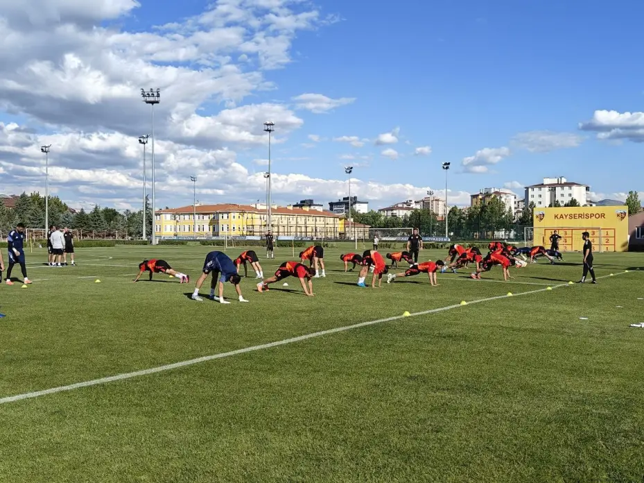 Kayserispor, 59. yıldönümünde topbaşı yaptı