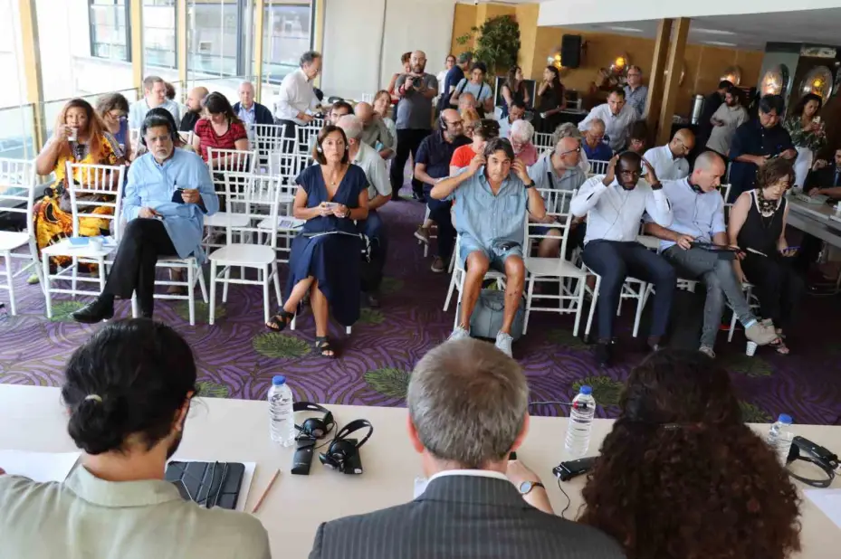 DEM Parti: "Öcalan ile görüşmek için Türkiye’ye gelen 39 kişilik yabancı heyet İstanbul’daki temaslarına başladı"