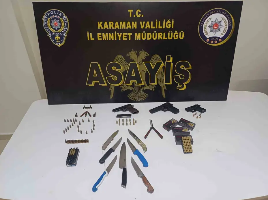 Karaman’da 9 ruhsatsız silah ele geçirilirken, 10 kişi tutuklandı