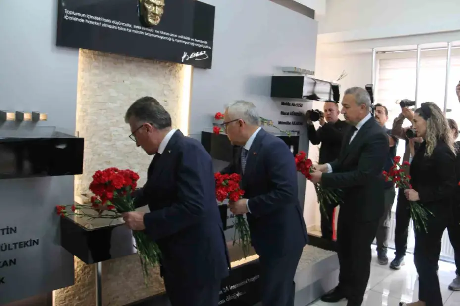 Sivas olaylarında hayatını kaybedenler anıldı