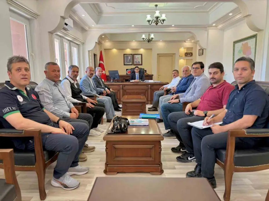 Melendiz Çayı’ndaki kirlilik, kaymakamlıkta masaya yatırıldı