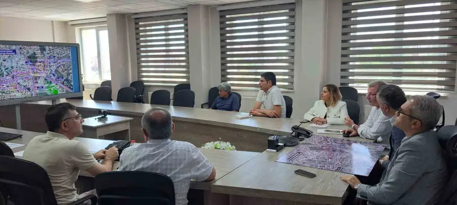Büyükşehirden eğitimcilere ‘Kartal Kavşağı’ sunumu
