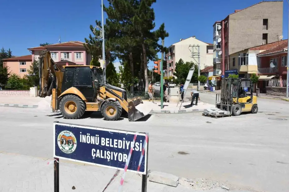 İnönü’de kaldırım çalışması