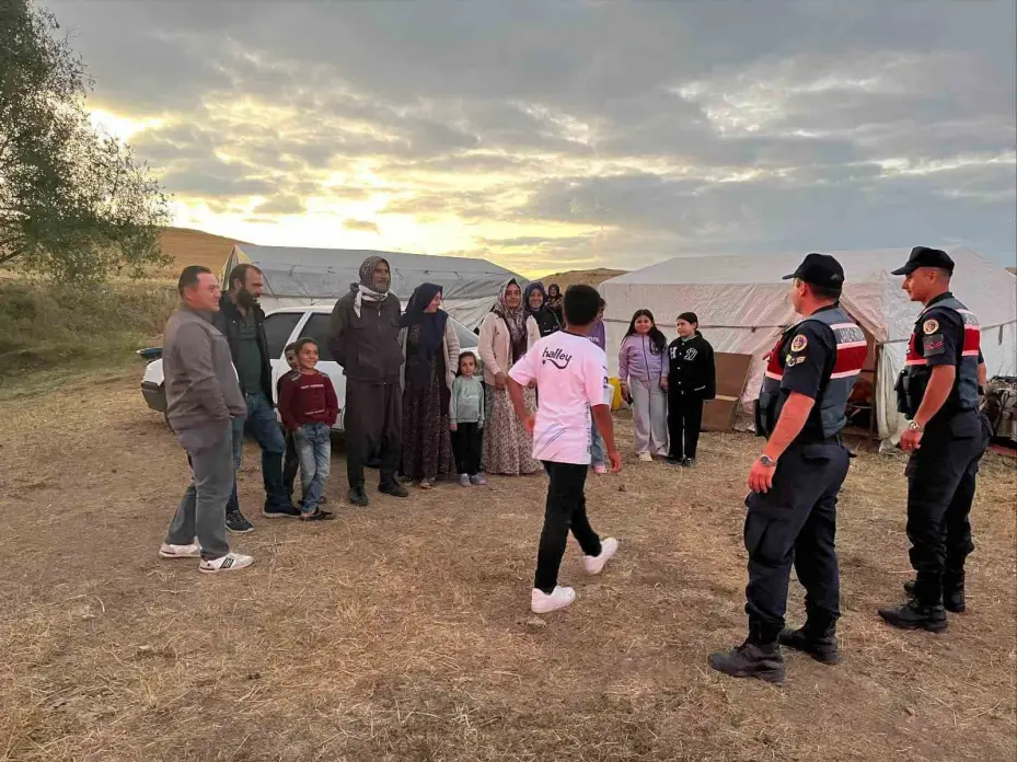 Mevsimlik işçiler kene ve boğulma vakaları hakkında bilgilendirildi
