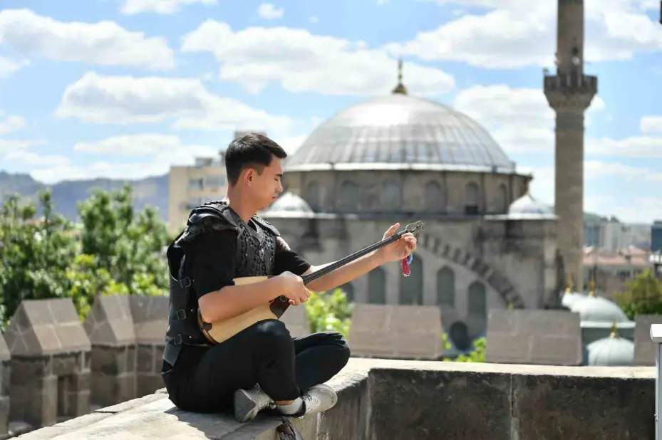 Büyükşehir ile Kayseri Kalesi’nde Kazak ezgileri yükseldi