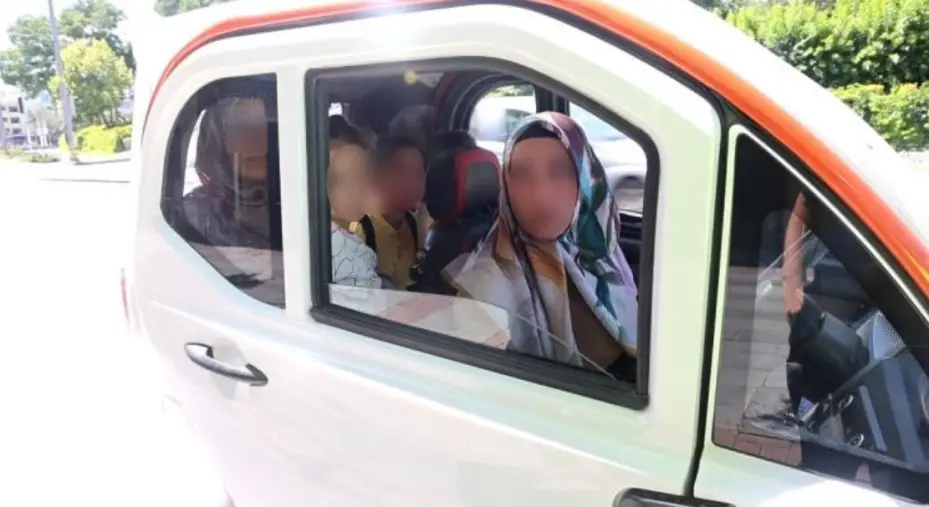 Fazla yolcu taşıyan sürücüden polise ‘3 çocuk 1 kişi yapar’ savunması
