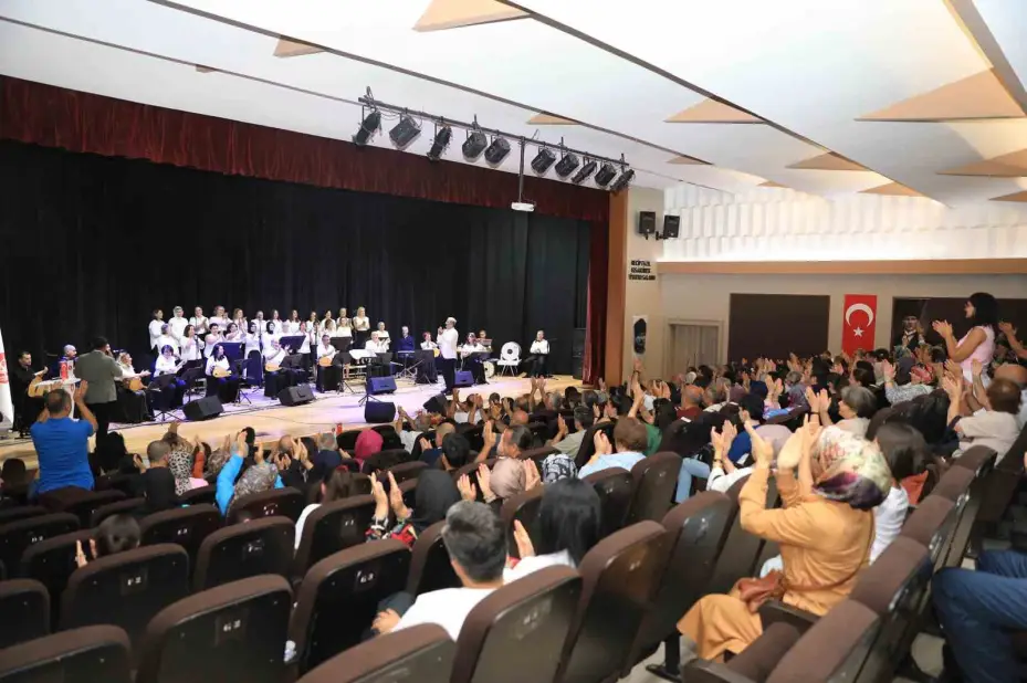 Müzik atölyesi yıl sonu konseriyle final yaptı