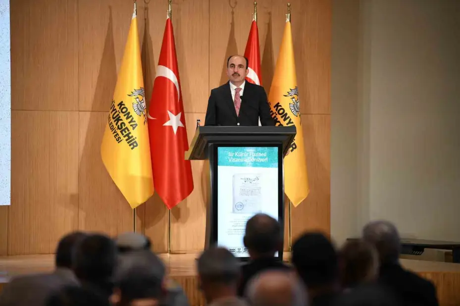Yurt dışına kaçırılan nadide yazma eserlerden "Kitab Şerhu’l-Esma" yeniden Konya’ya kazandırıldı