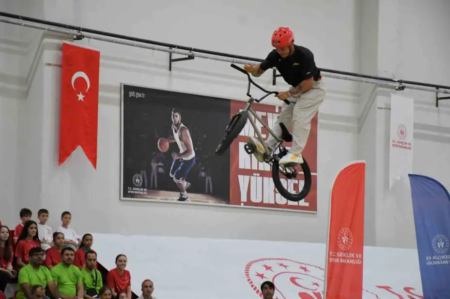 Zonguldak’ta GSB spor okulları açılışı yapıldı