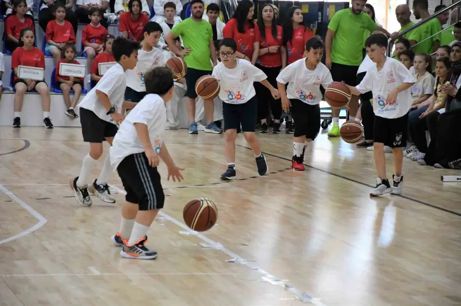 Zonguldak’ta GSB spor okulları açılışı yapıldı