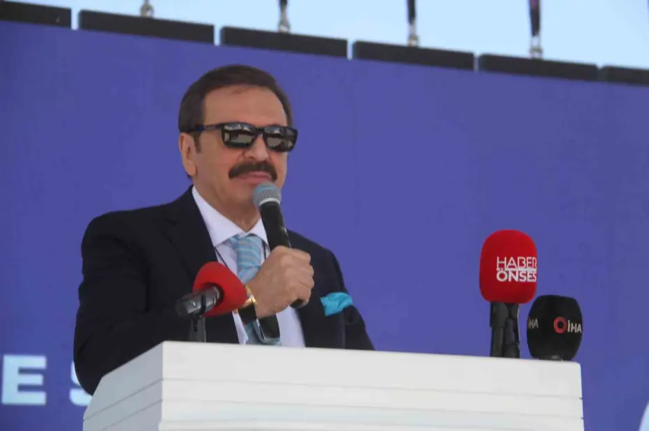 TOBB Başkanı Hisarcıklıoğlu, Beyşehir TSO hizmet binası temel atma törenine katıldı