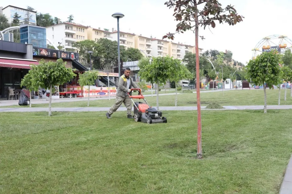 Keçiören’de parklara estetik dokunuş