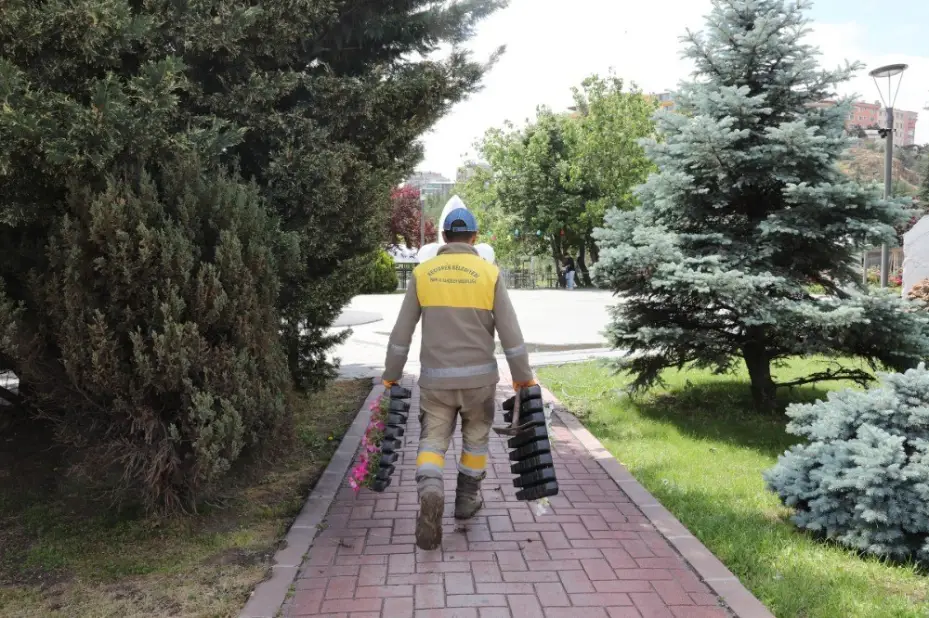 Keçiören’de parklara estetik dokunuş
