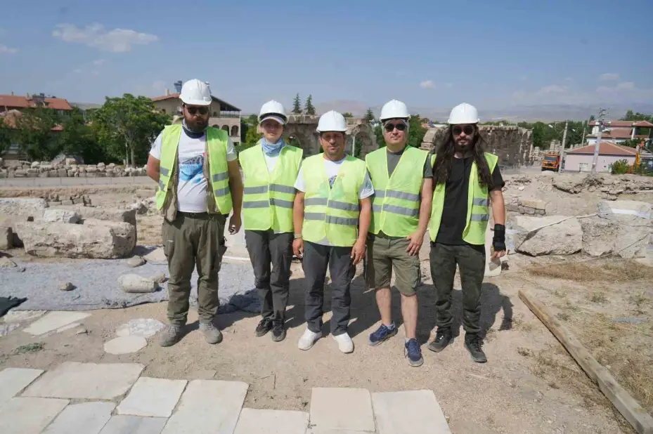 Tyana Antik Kenti’nde bin 500 yıllık vaftizhane gün yüzüne çıkıyor