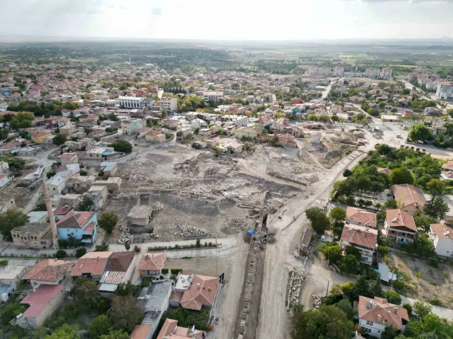Tyana Antik Kenti’nde bin 500 yıllık vaftizhane gün yüzüne çıkıyor