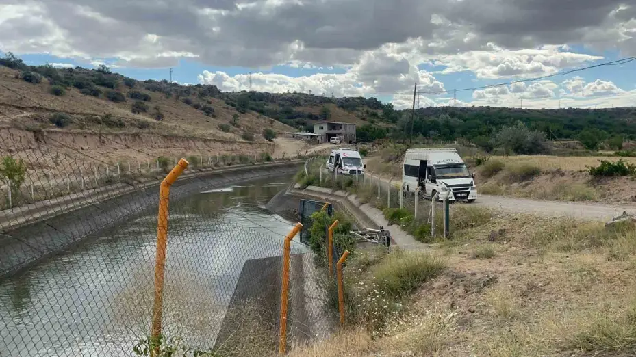 Nevşehir’de 4 kişi römorktan sulama kanalına düştü: 1 kişi kayıp