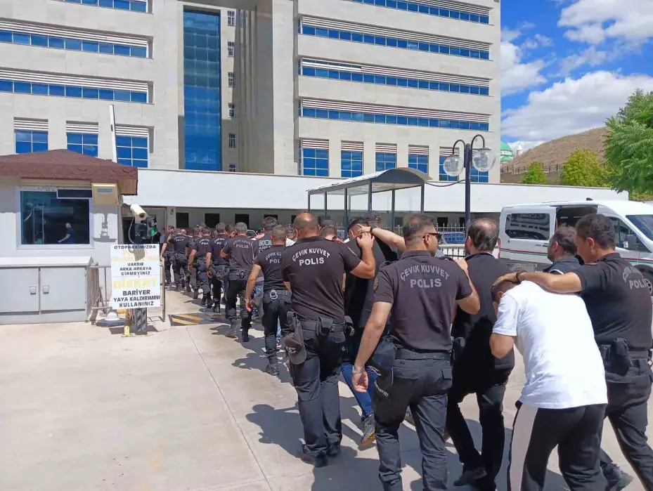 Ankara’da haraç çetesine operasyon: 14 gözaltı