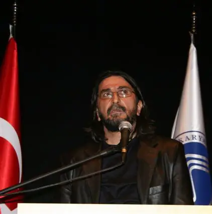 Gazeteci, yazar ve köşe yazarı Nihat Genç hayatını kaybetti