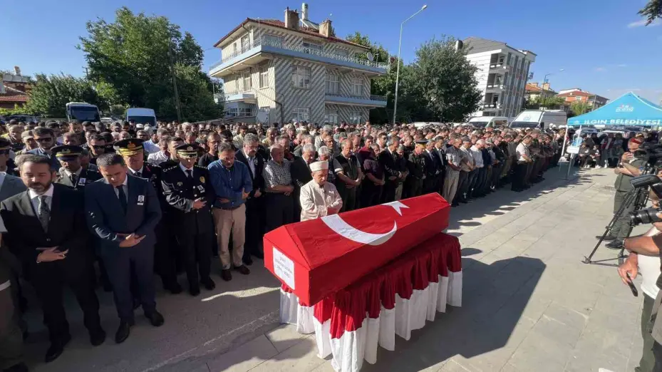 Orman yangınında şehit olan olan İbrahim Demir, Konya’da son yolculuğuna uğurlandı
