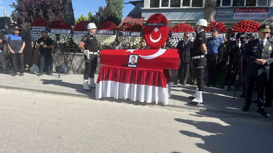 Orman yangınında şehit olan olan İbrahim Demir, Konya’da son yolculuğuna uğurlandı