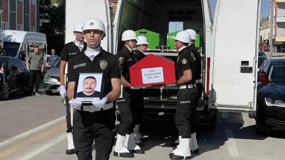 Orman yangınında şehit olan olan İbrahim Demir, Konya’da son yolculuğuna uğurlandı