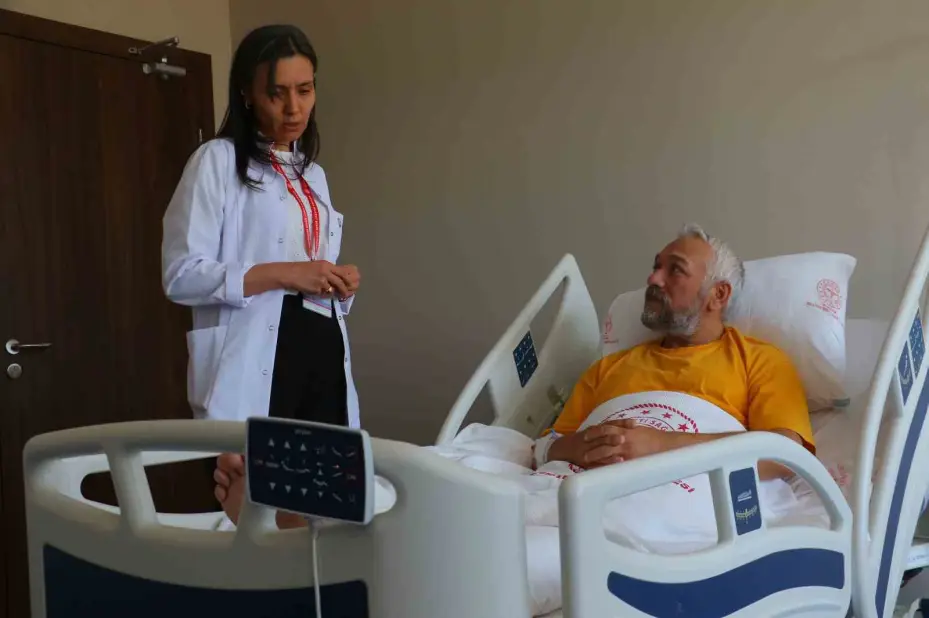 Yara tedavisiyle ayağının kesilmesinden kurtuldu