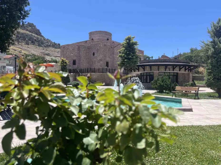 Bin 700 yıldır ayakta olan kilise, müze olarak ziyaretçilerini ağırlıyor