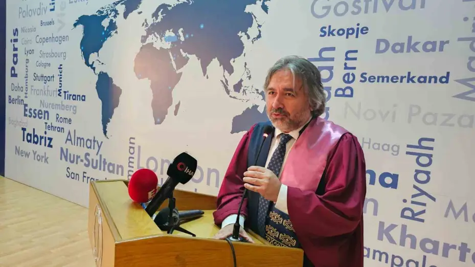 Lefkoşa’da Anadolu Üniversitesi’nin mezuniyet töreni düzenlendi