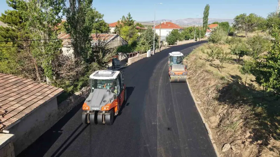 Başkan Büyükkılıç: "Sarıoğlan’da 40 milyon TL’lik asfalt çalışması başladı"