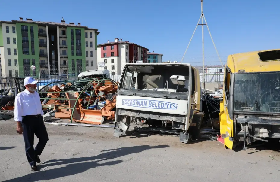 Başkan Çolakbayrakdar: Atölyelerimiz sanayi sitesi gibi çalışıyor, ekonomiye katkı sağlıyor"