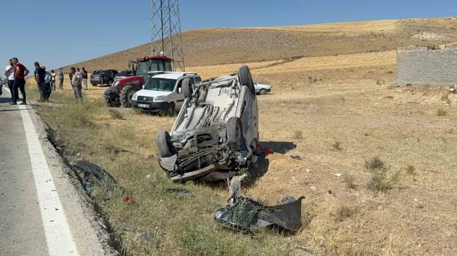 Ankara’da iki araç kafa kafaya çarpıştı: 1 ölü, 4 yaralı