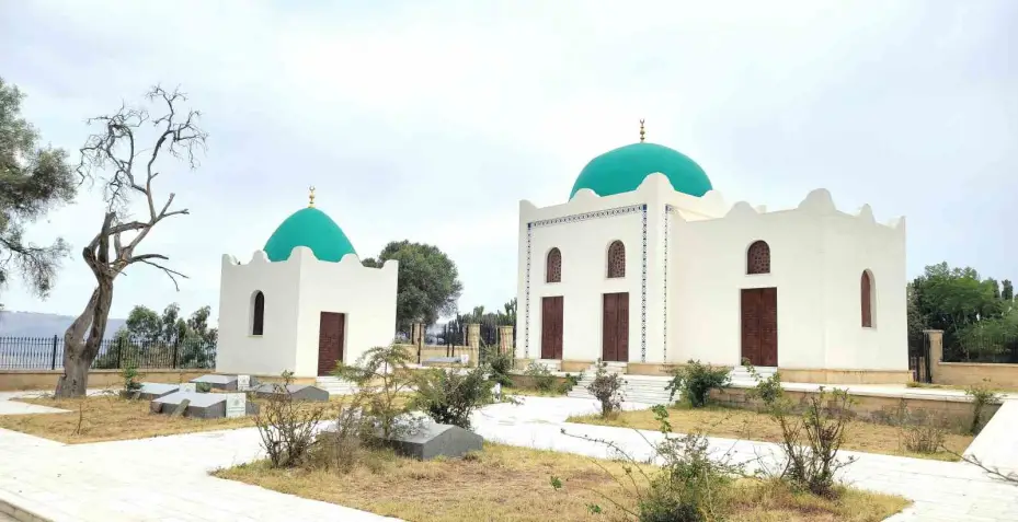 İç savaşta zarar gören Necaşi Türbesi ve Camii yeniden restore edildi