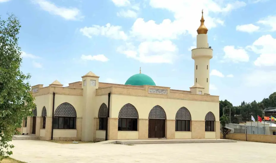 İç savaşta zarar gören Necaşi Türbesi ve Camii yeniden restore edildi