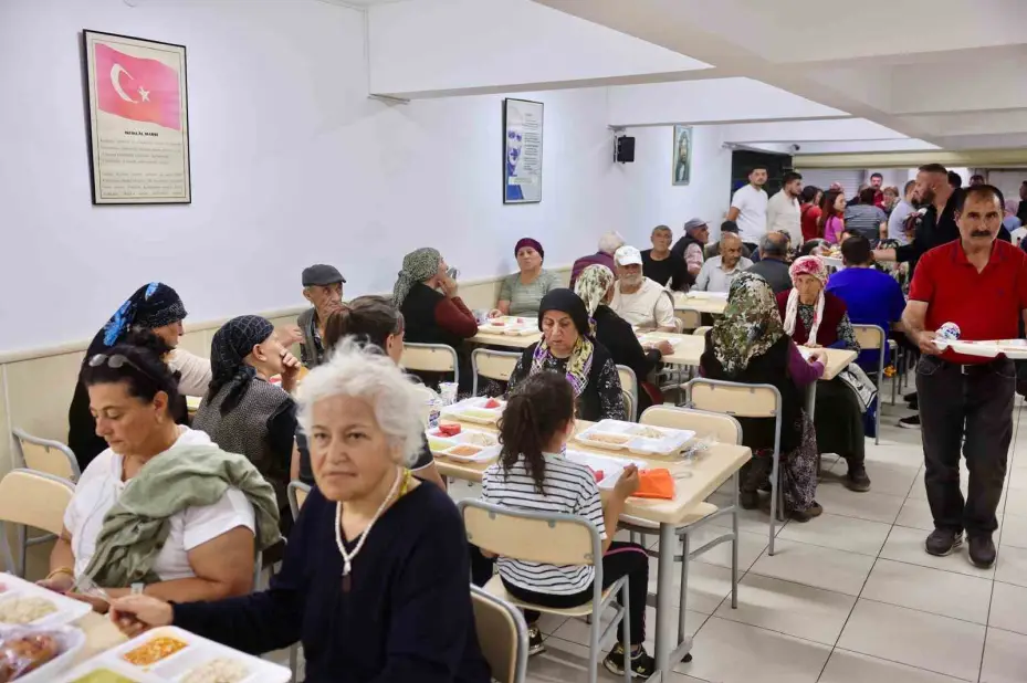 Başkan Kurt Muharrem iftarında konuştu: "Birlikte yaşamanın zenginliğini yaşıyoruz"