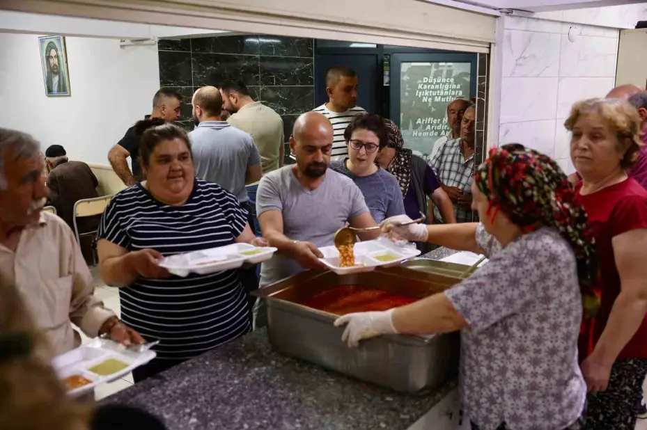 Başkan Kurt Muharrem iftarında konuştu: "Birlikte yaşamanın zenginliğini yaşıyoruz"