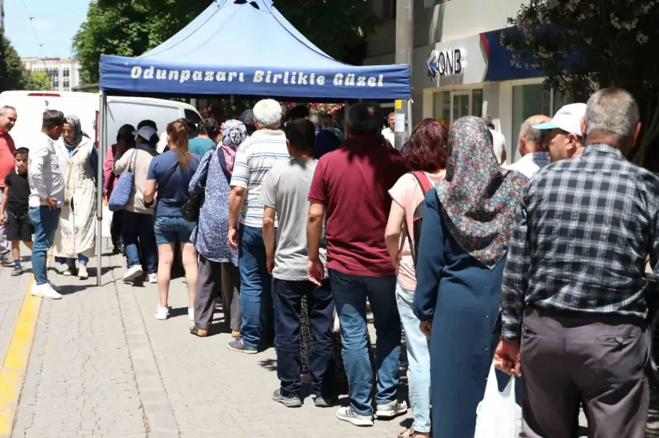 Odunpazarı Belediyesi’nden Muharrem Ayı’nda aşure ikramı