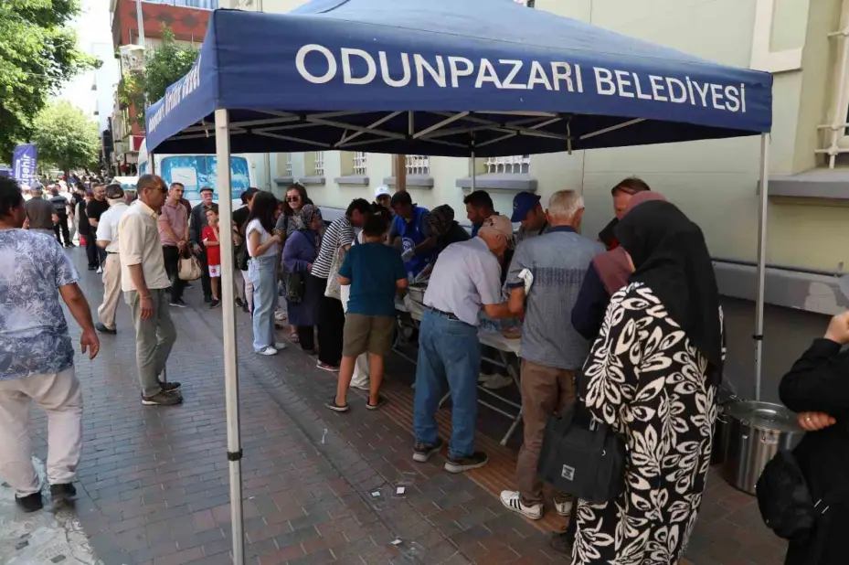 Odunpazarı Belediyesi’nden Muharrem Ayı’nda aşure ikramı
