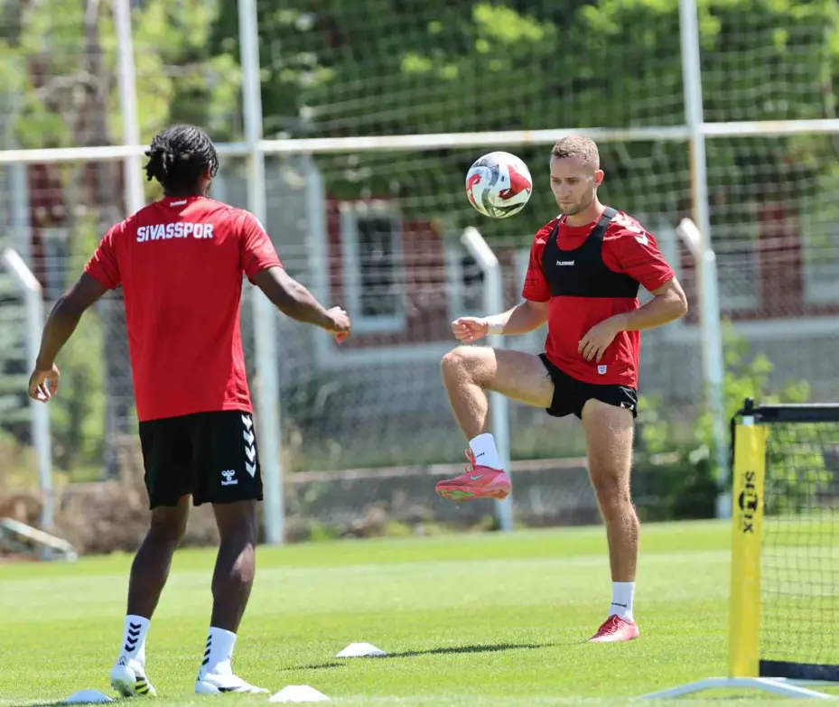 Sivasspor’da yeni sezon hazırlıkları devam ediyor