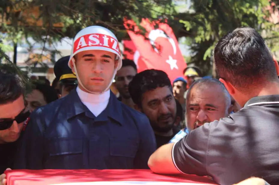 Şehit Üzüm Kayseri’de son yolculuğuna uğurlandı