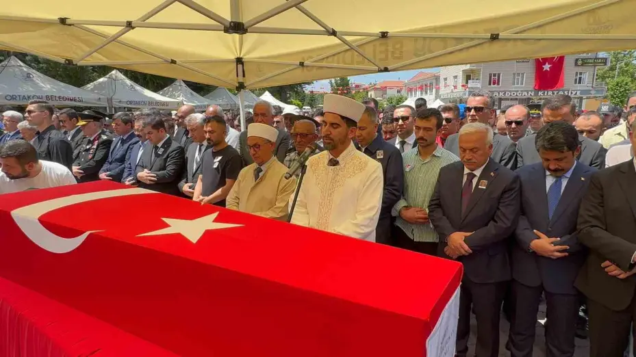 Aksaraylı şehit Özkan Özkanlı dualarla son yolculuğuna uğurlandı